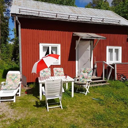 Summer Bedroom, Outside Toilet, Shower, Kitchen. 120 M From Sandbach. Bräcke Buitenkant foto