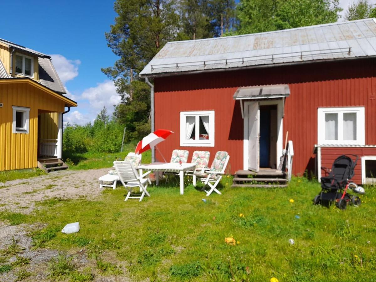 Summer Bedroom, Outside Toilet, Shower, Kitchen. 120 M From Sandbach. Bräcke Buitenkant foto
