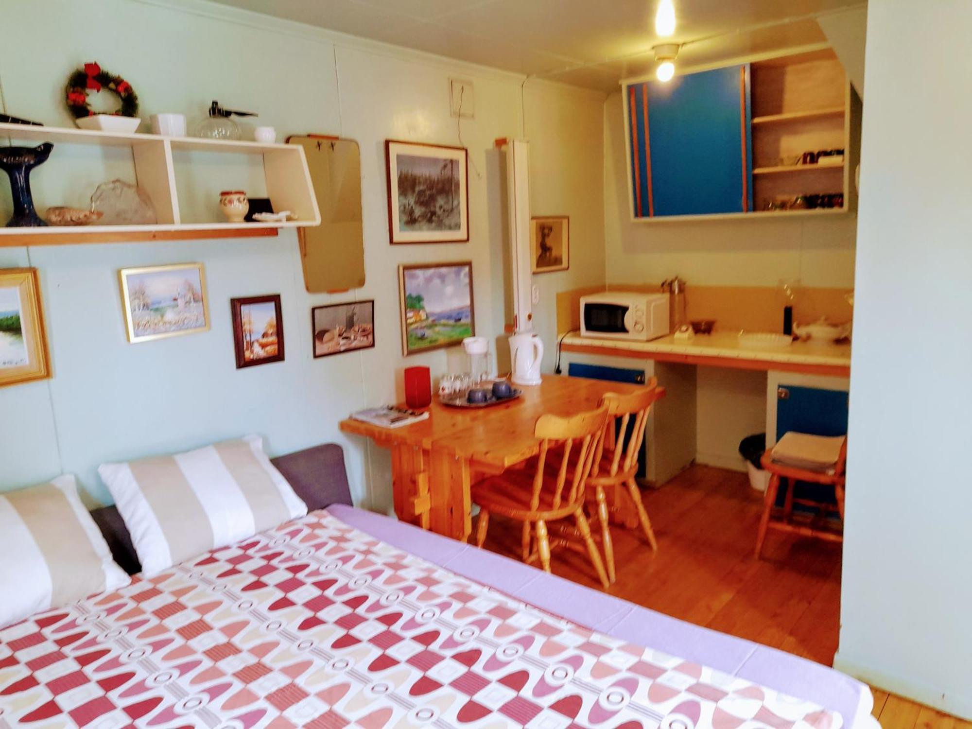 Summer Bedroom, Outside Toilet, Shower, Kitchen. 120 M From Sandbach. Bräcke Buitenkant foto